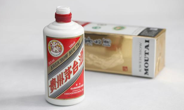 十大白酒排名(美酒佳酿：中国十大顶级白酒排行榜)