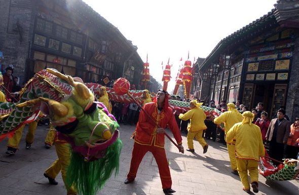 过年旅游去哪里好(假期旅行：选择适合过年旅游的目的地)