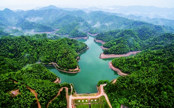 益阳旅游景点推荐(旅游攻略：发现益阳的美丽景点)