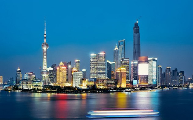 上海属于南方还是北方(分析上海地理位置及其气候特征)