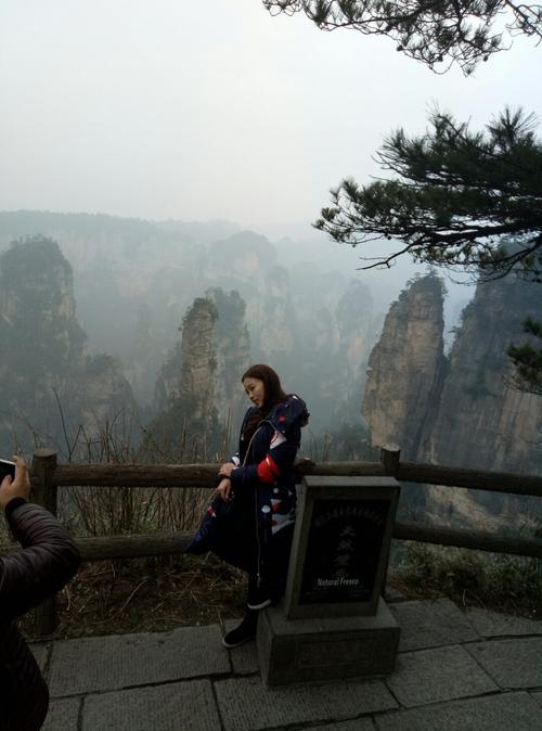 张家界旅游好时期 (推荐张家界旅游的最佳月份和天气状况)