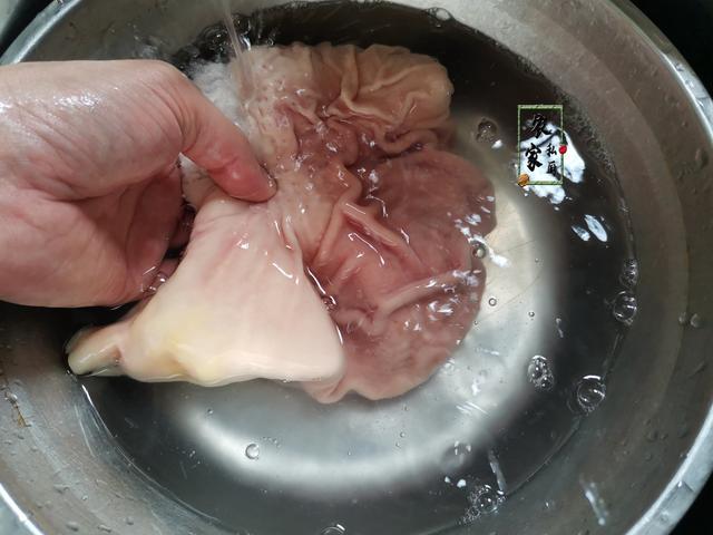 猪肚的清洗方法与技巧（告诉您如何清洗猪肚，保持干净和去腥味）