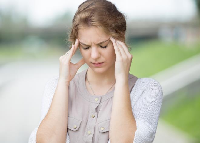 女性头晕手脚发麻是啥原因（解读女性出现头晕、手脚发麻的可能原因）